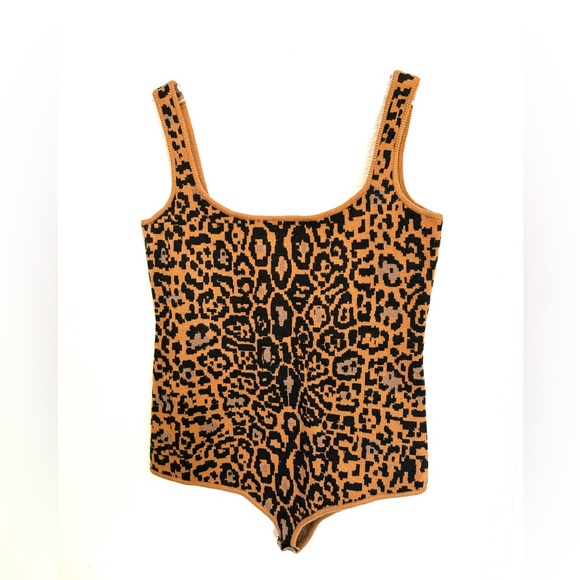 HOUSE OF HARLOW 1960 x REVOLVE
Safari Bodysuit in Leopard Print Size medium - Picture 4 of 7